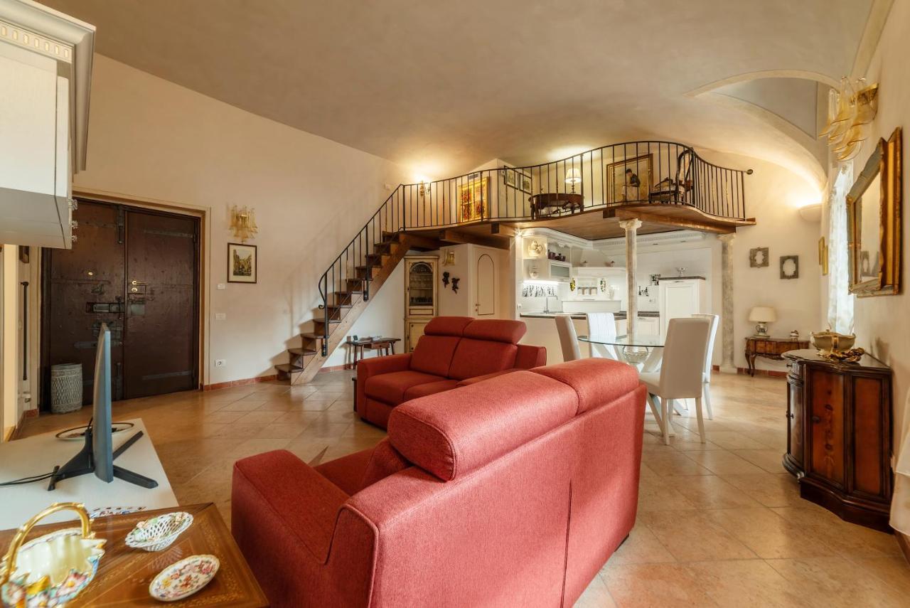Palazzo Altieri Elegant Apartment Rom Eksteriør billede